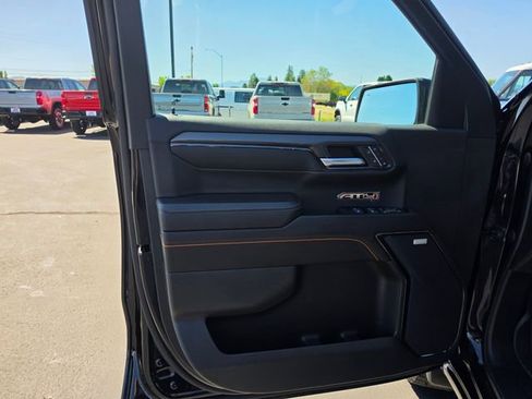 Used 2023 GMC Sierra 1500 AT4 w/ Technology Package AWD/4WD image 10