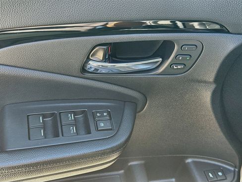 Used 2020 Honda Pilot Touring image 15