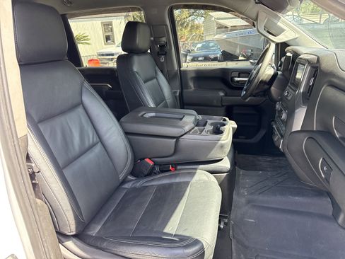 Used 2024 Chevrolet Silverado 2500 Custom w/ Custom Value Package image 18