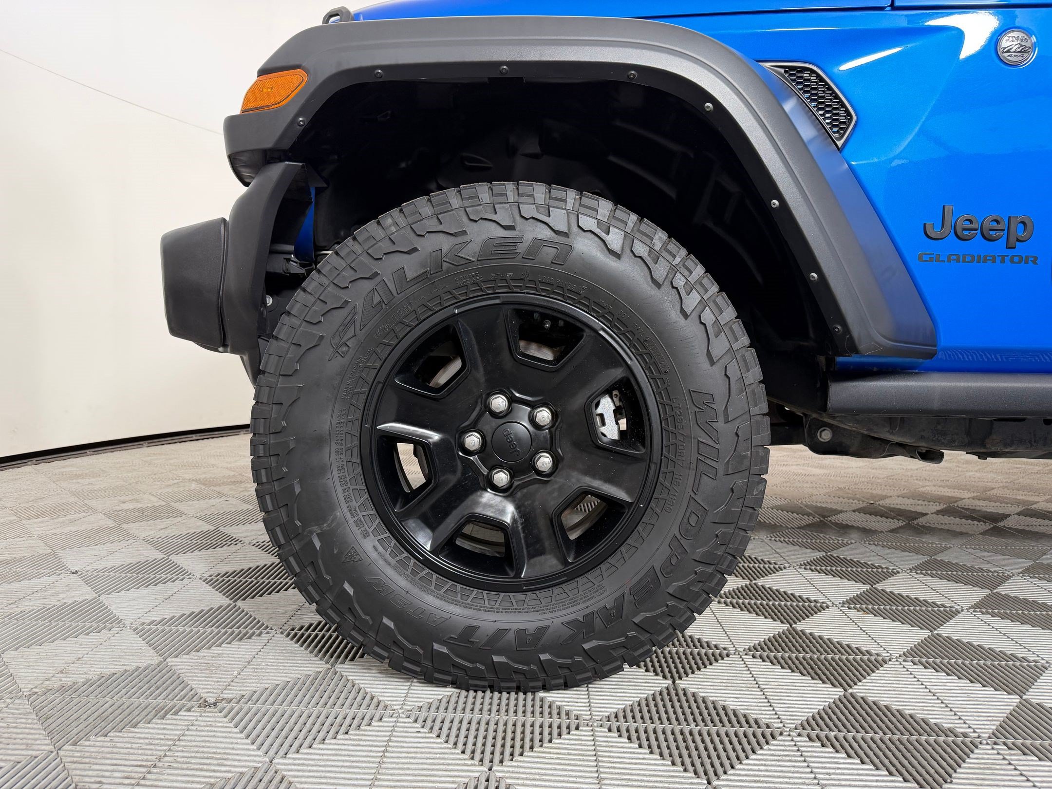 Used 2022 Jeep Gladiator Sport AWD/4WD image 11