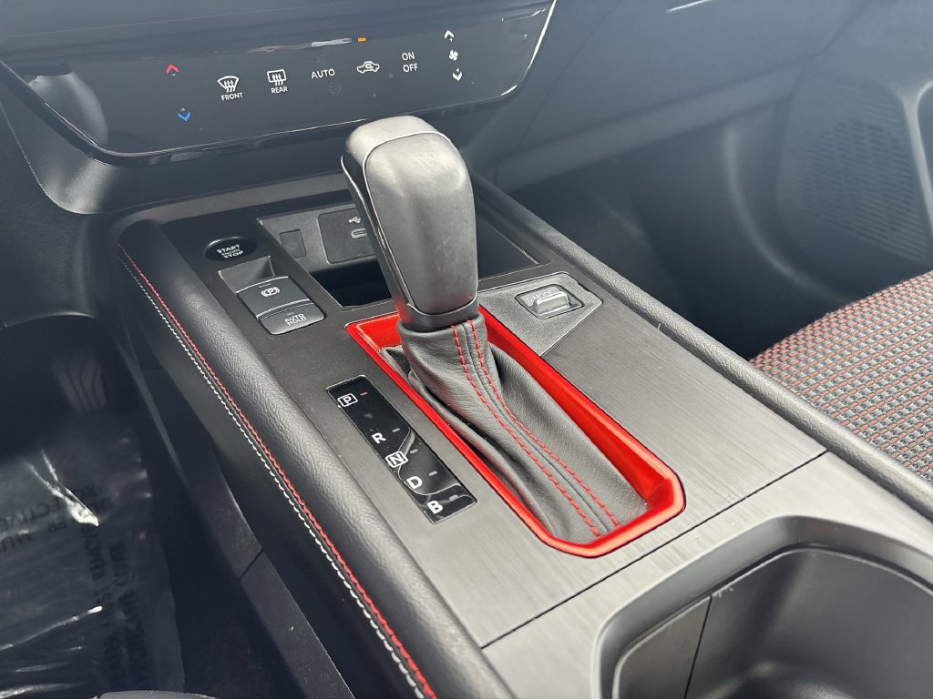 Certified 2025 Nissan Kicks SR FWD image 26
