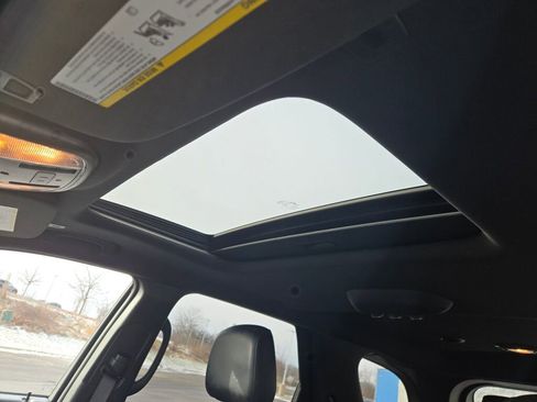 Used 2024 Dodge Durango GT image 25