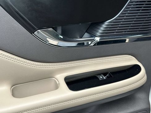 Certified 2022 Lincoln Corsair FWD image 13