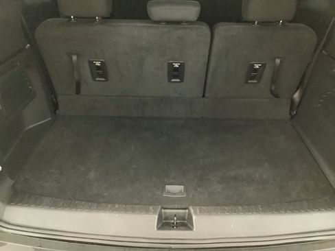 Used 2025 GMC Acadia Elevation image 8