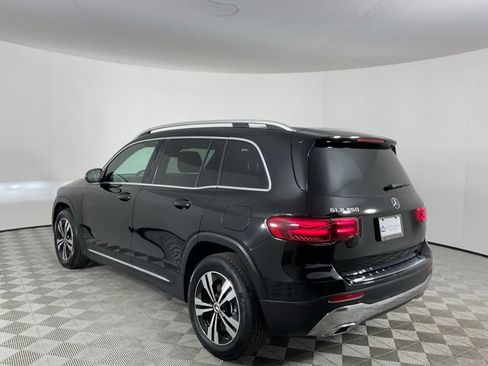 Used 2025 Mercedes-Benz GLB 250 image 7