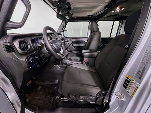 Used 2023 Jeep Wrangler Unlimited w/ 8.4" Radio Group image 13