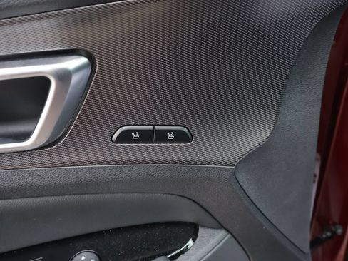 Certified 2025 Kia Sportage SX FWD image 17