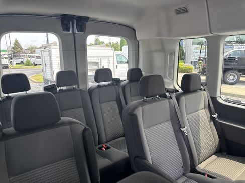 Used 2024 Ford Transit 350 XLT RWD image 8