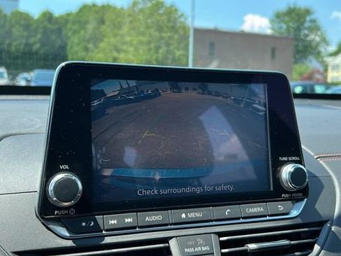 Certified 2022 Nissan Altima 2.5 SR w/ Midnight Edition Package AWD/4WD image 16