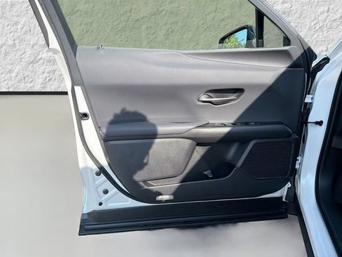 Used 2023 Lexus UX 250h FWD w/ Accessory Package (Z2) image 21