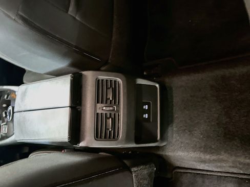 Used 2025 Nissan Rogue SV AWD/4WD image 27