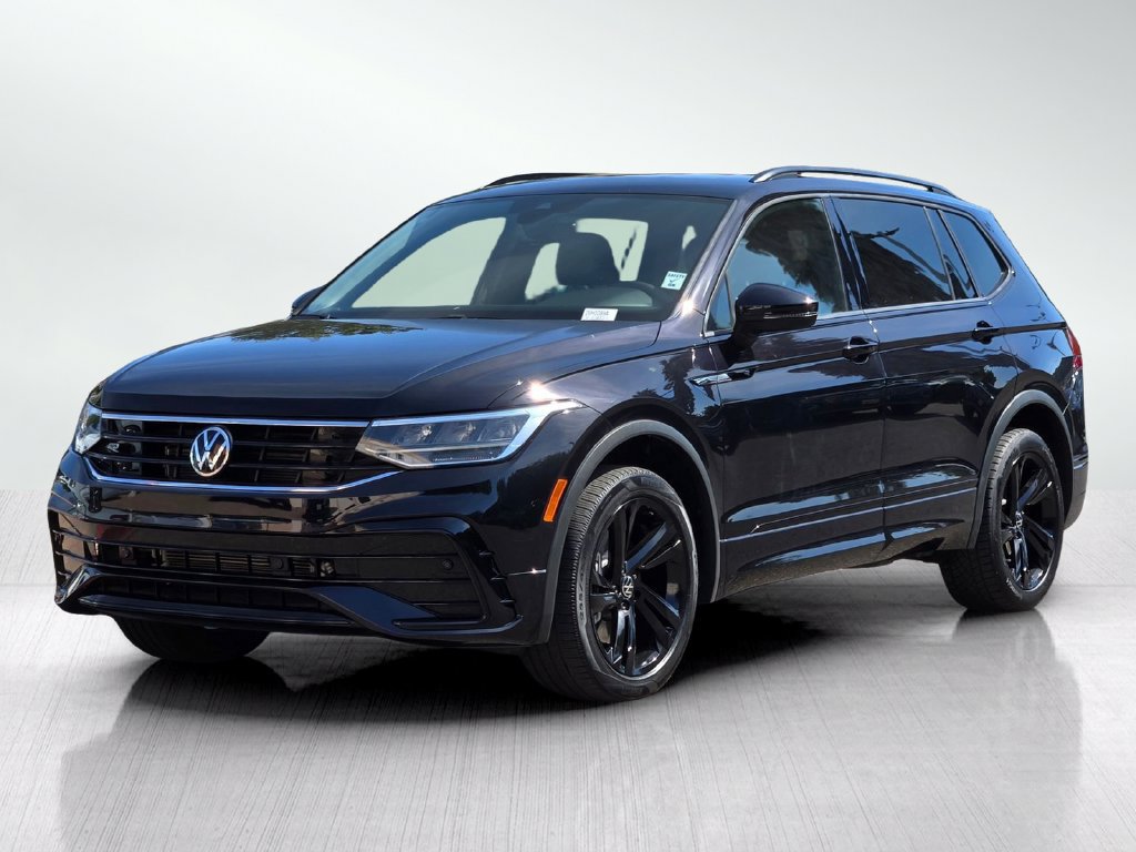 Used 2023 Volkswagen Tiguan SE R-Line FWD image 9