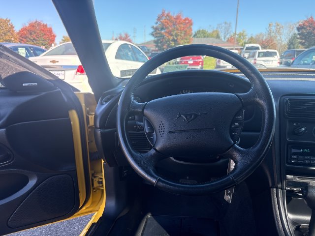 Used 1998 Ford Mustang GT RWD image 14