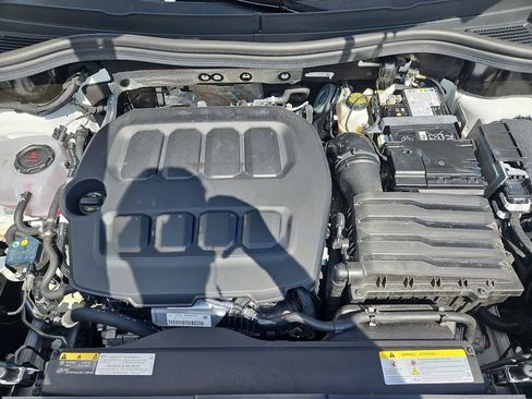 Used 2025 Volkswagen Tiguan SE w/ Panoramic Sunroof Package AWD/4WD image 34
