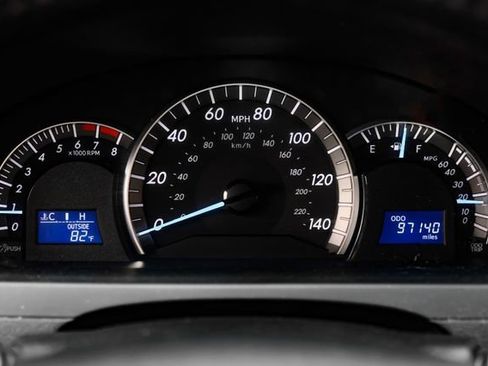 Used 2012 Toyota Camry SE FWD image 21