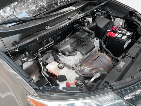Used 2015 Toyota RAV4 XLE AWD/4WD image 26