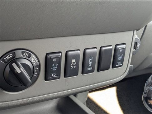 Used 2019 Nissan Frontier SL image 21