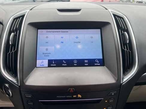 Used 2019 Ford Edge Titanium FWD image 22