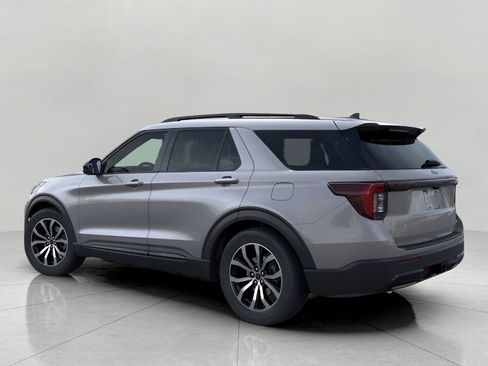 New 2026 Ford Explorer ST-Line image 4