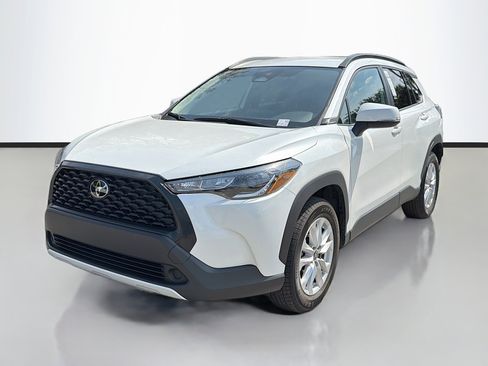 Used 2023 Toyota Corolla Cross LE image 7