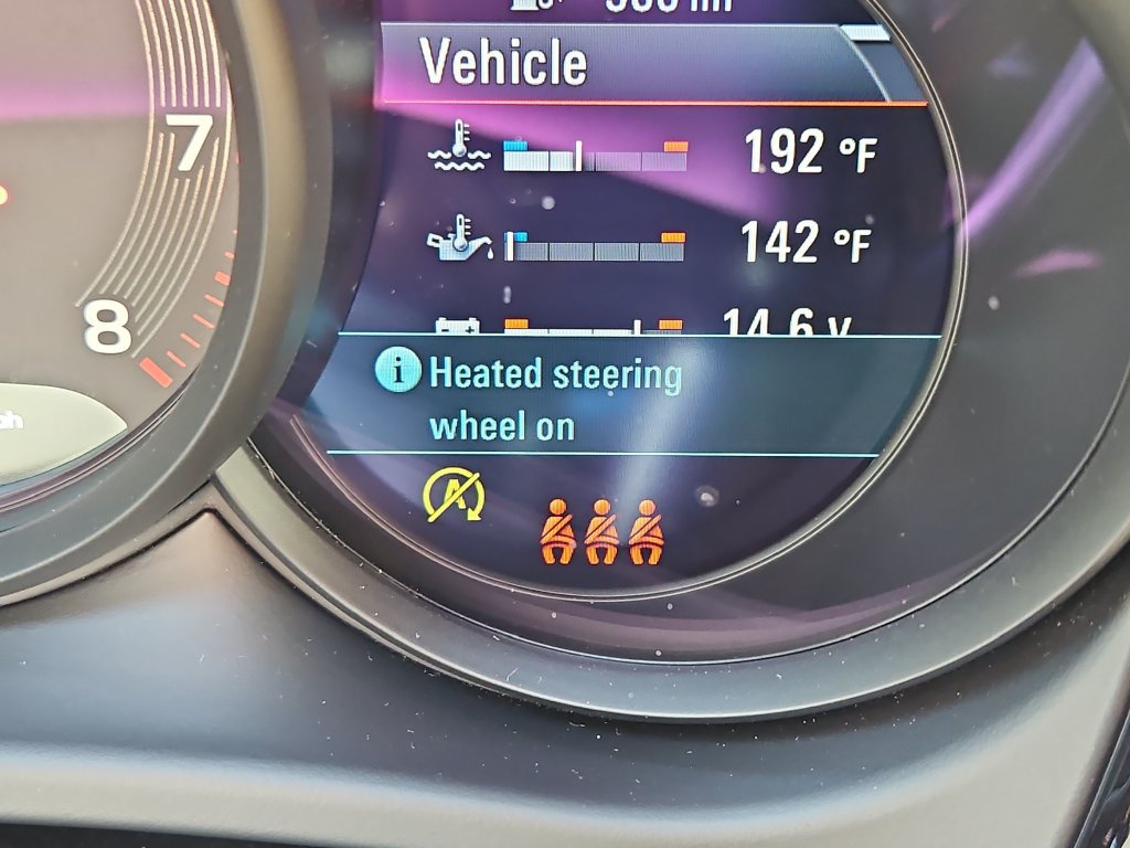 Certified 2026 Porsche Macan AWD/4WD image 24