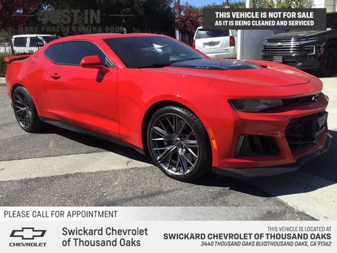 Used 2022 Chevrolet Camaro ZL1 RWD image 1