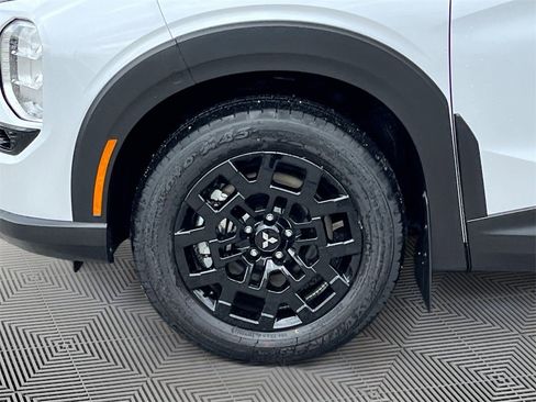 New 2025 Mitsubishi Outlander Trail Edition image 33