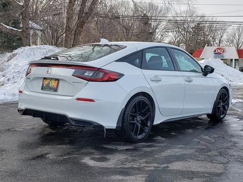 Used 2022 Honda Civic Sport image 3