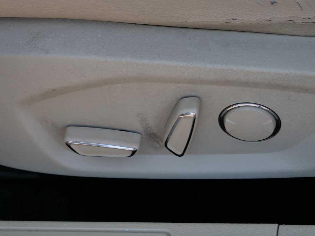 Used 2014 Ford Fusion SE w/ Equipment Group 202A FWD image 19