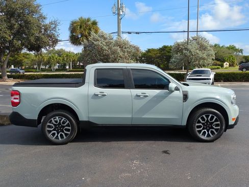 Certified 2022 Ford Maverick Lariat image 4