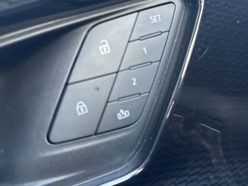 Used 2024 Chevrolet Blazer EV RS image 19