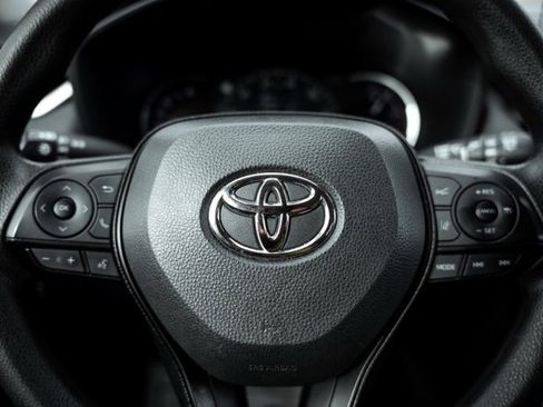 Used 2023 Toyota RAV4 XLE image 16