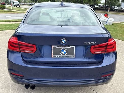 Used 2017 BMW 330i Sedan RWD image 5