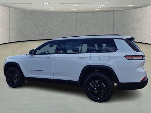 New 2025 Jeep Grand Cherokee L Limited w/ Black Appearance Package image 7