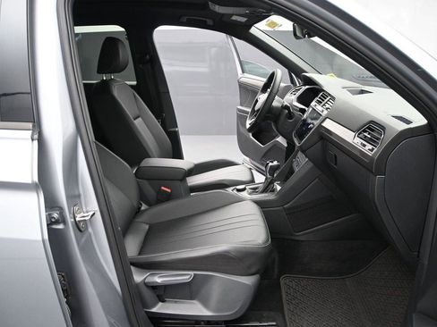 Used 2024 Volkswagen Tiguan SE R-Line AWD/4WD image 14