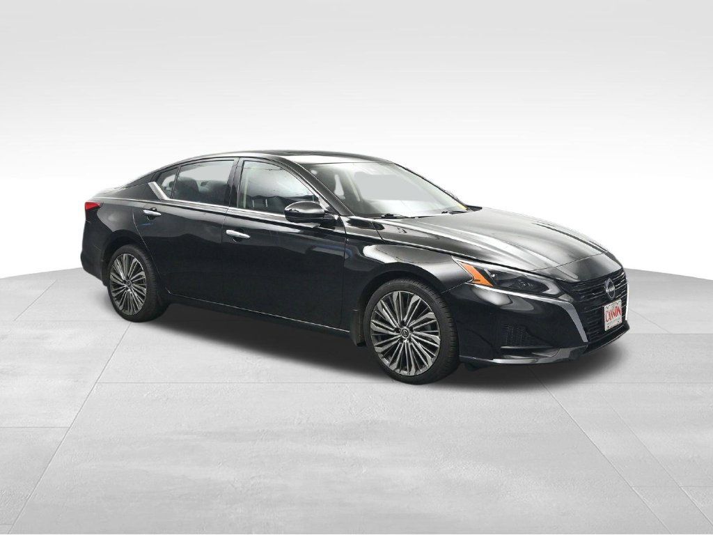 Used 2023 Nissan Altima 2.5 SL AWD/4WD image 7