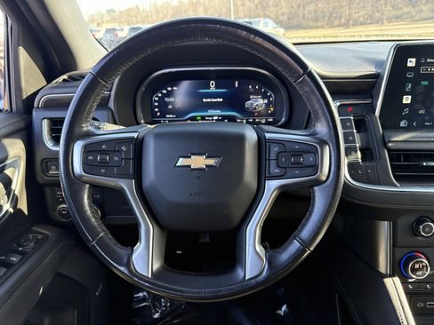 Used 2022 Chevrolet Suburban LT image 27