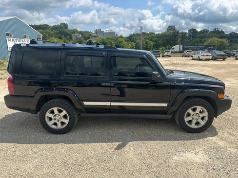 Used 2006 Jeep Commander Limited w/ Trailer Tow Group IV AWD/4WD image 5