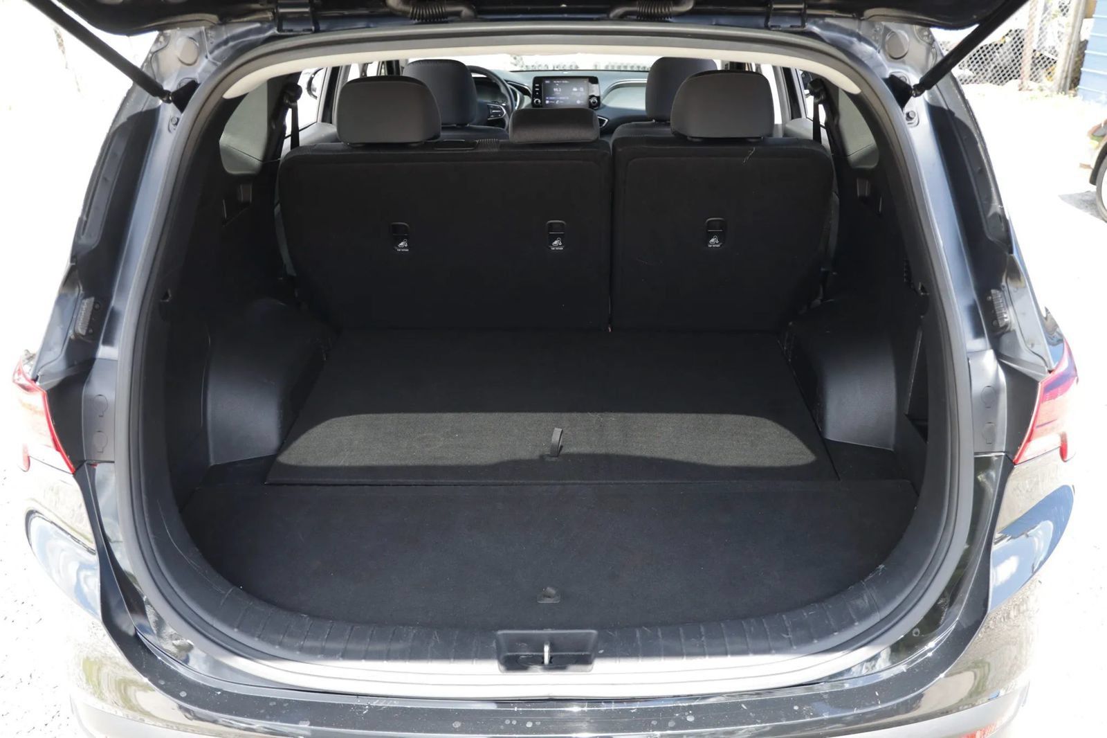 Used 2021 Hyundai Santa Fe SEL FWD image 15