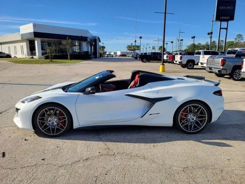 Used 2024 Chevrolet Corvette Z06 image 9