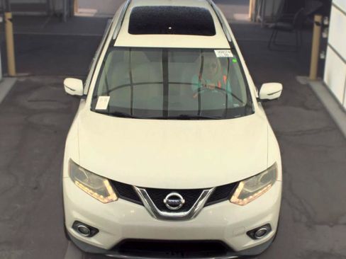 Used 2016 Nissan Rogue SL w/ SL Premium Package FWD image 2