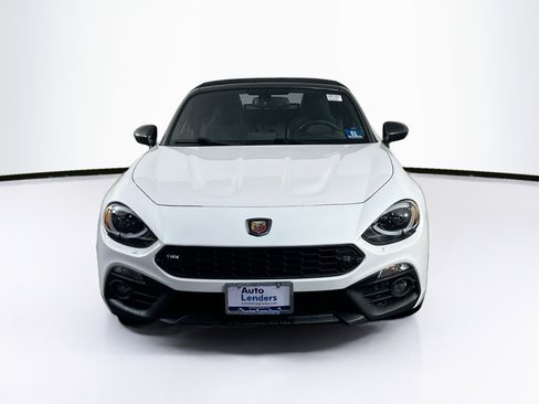Used 2017 FIAT 124 Spider Abarth image 2