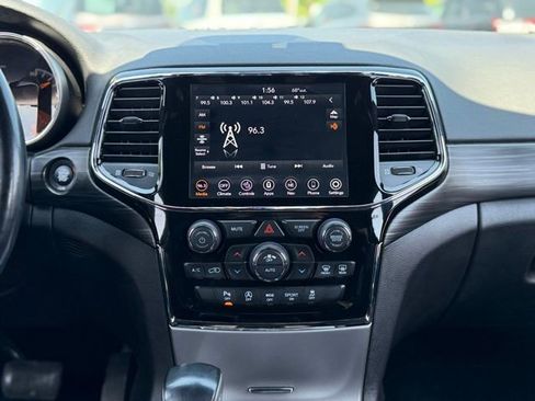 Used 2020 Jeep Grand Cherokee Altitude AWD/4WD image 22
