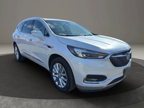 Used 2019 Buick Enclave Essence AWD/4WD image 3
