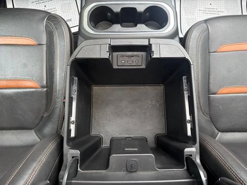 Used 2023 GMC Sierra 2500 AT4 w/ AT4 Premium Plus Package AWD/4WD image 36