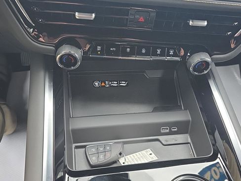 New 2025 Chevrolet Tahoe Premier image 14