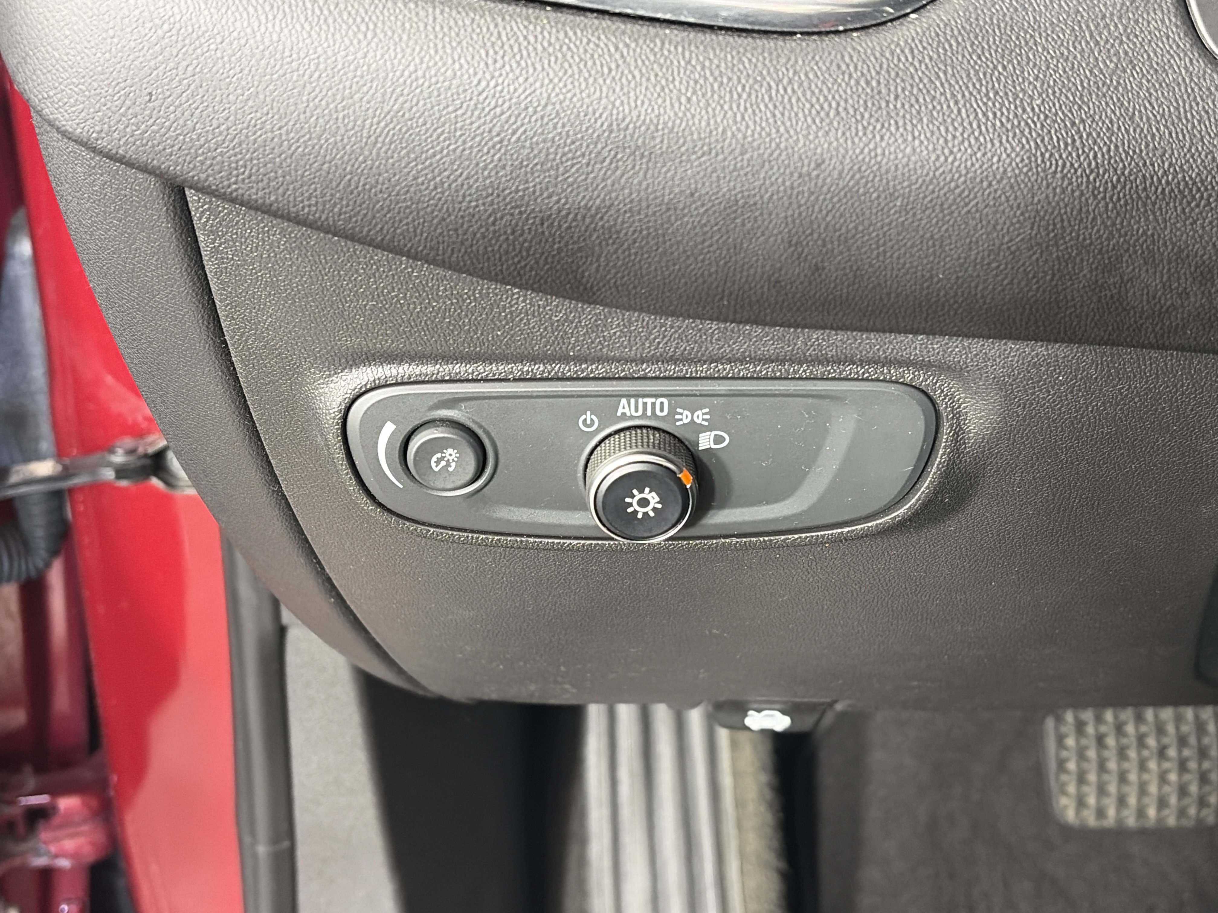 Used 2019 Chevrolet Equinox LT FWD image 28