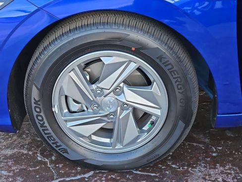 New 2026 Hyundai Elantra SE w/ Cargo Package FWD image 12