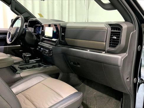 Used 2024 Chevrolet Silverado 1500 ZR2 w/ Technology Package AWD/4WD image 28