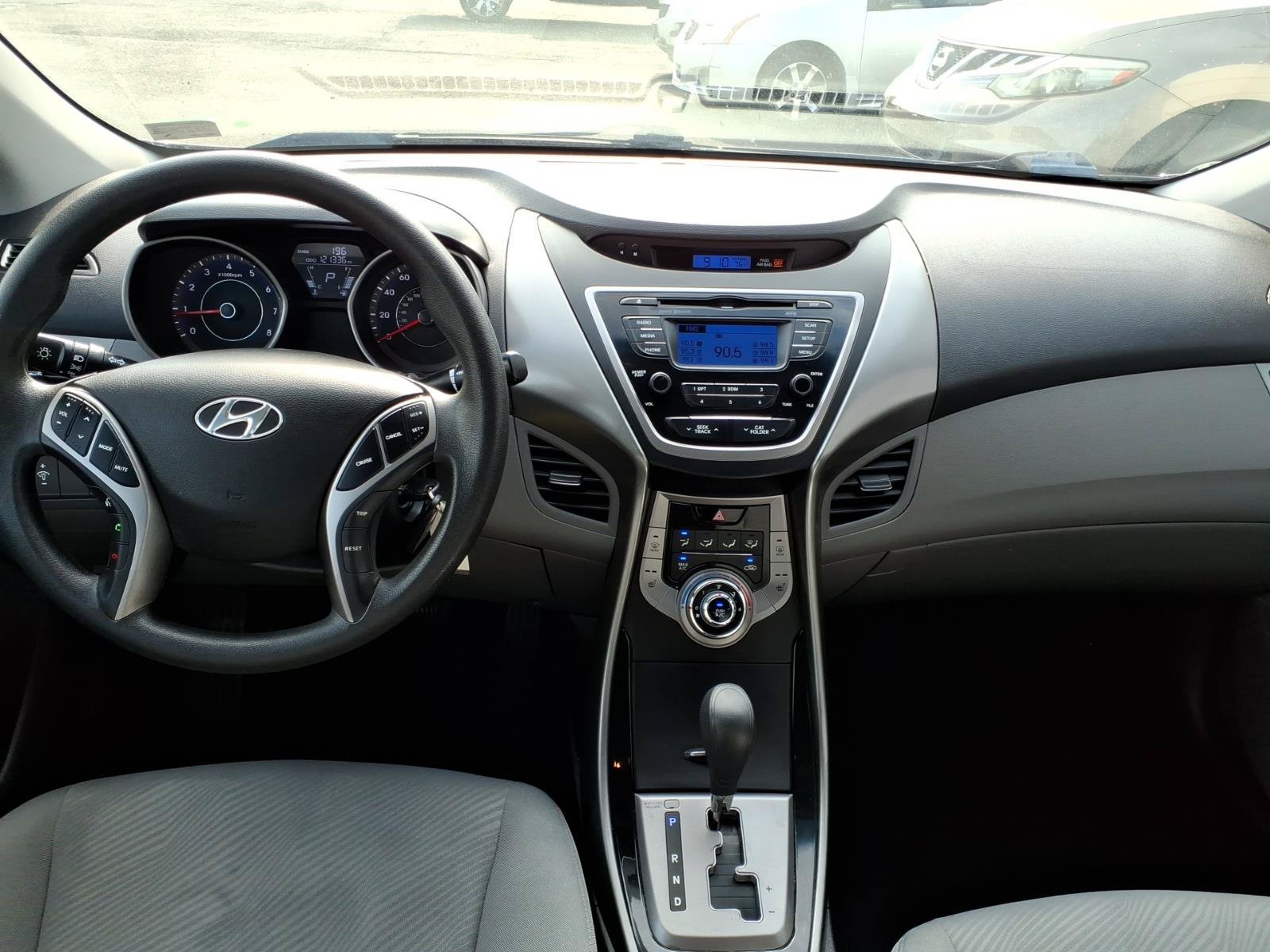 Used 2013 Hyundai Elantra GLS w/ Preferred Pkg FWD image 7